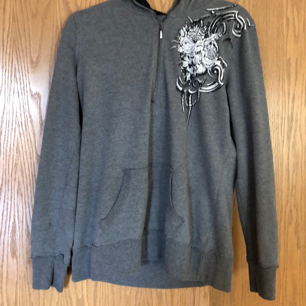 2x sweatshirt